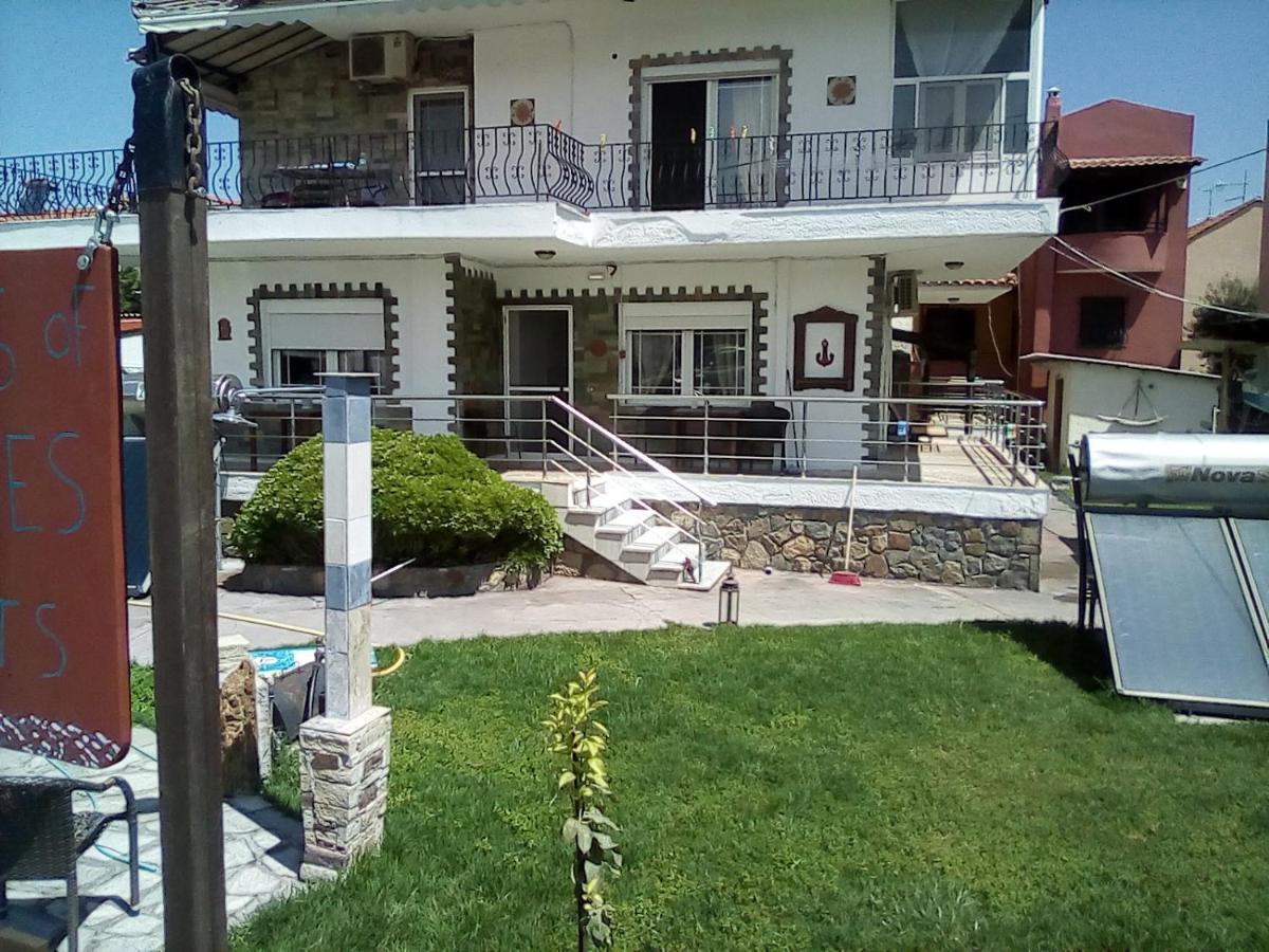 Sounds Of The Waves Apartment Pefkochori Exterior photo